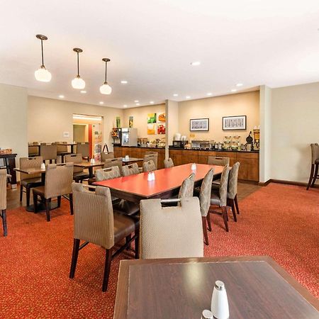 Quality Inn & Suites University Fort Collins Eksteriør billede