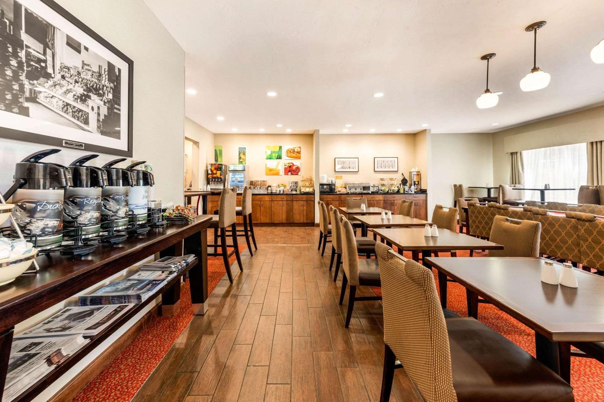 Quality Inn & Suites University Fort Collins Eksteriør billede