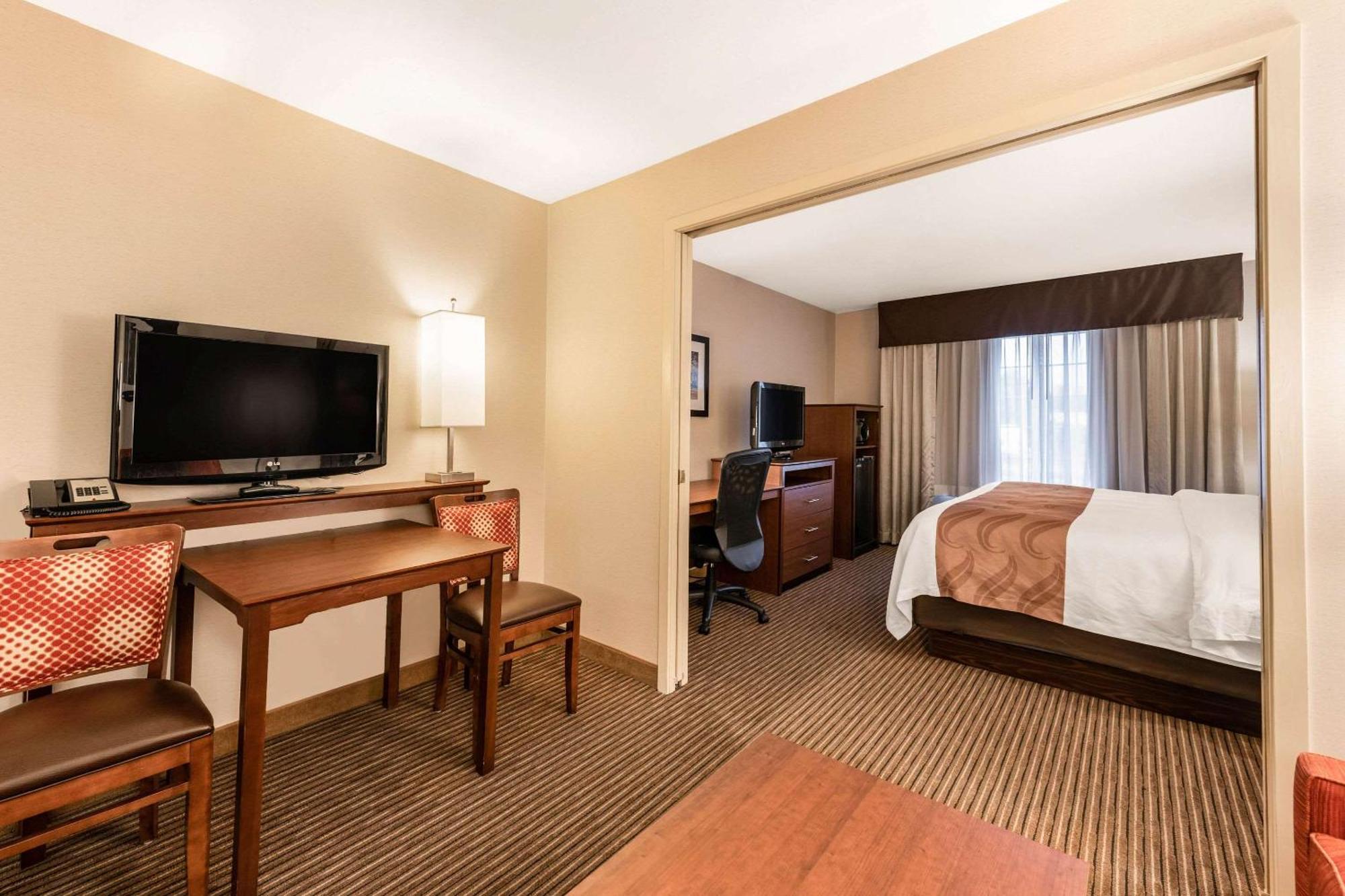 Quality Inn & Suites University Fort Collins Eksteriør billede