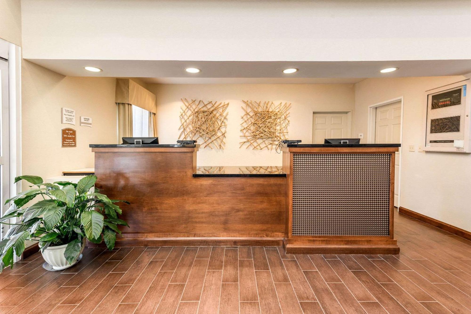Quality Inn & Suites University Fort Collins Eksteriør billede